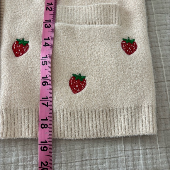 NVLT Strawberry Embroidered Cardigan Cropped Blush Knit Novelty NWT XXS - Picture 7 of 9